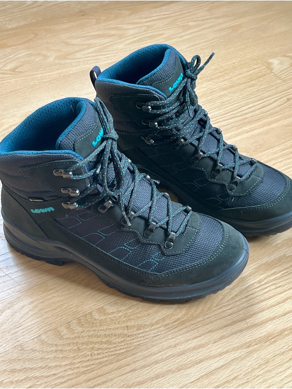 Lowa Women's Dark Grey and Teal Hiking Boots - Waterproof Support NWOT